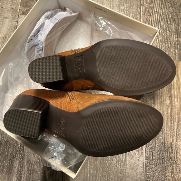 Brown Ankle Boots Size 8 - Picture 6 of 12